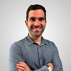 Blue Aqua Minimalist Sea Soothes the Soul Quote Instagram Post - 1